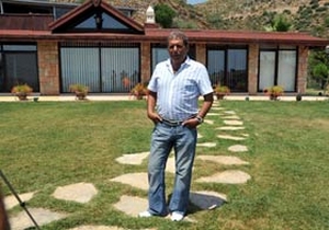 Erman Toroğlu, eşinin üzerine eş almış