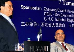Çinliler, korkudan imzalayıp kaçtılar