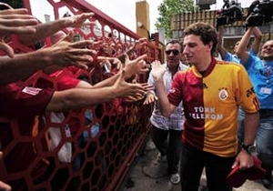 Galatasaraylı Elano transfer oldu