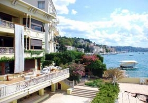 'Ünlüyüm, Boğaz'da yaşıyorum'