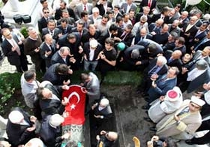 Son Şehzade'yi onbinler uğurladı