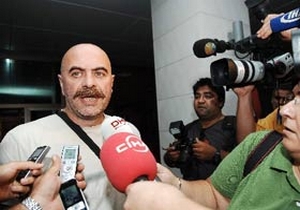 Ezel Akay’ı yakan çek davası esnafın baş derdi
