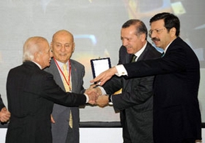 52 yıl başkan kalmanın sırrı