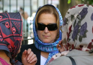 Güler Sabancı'ya kardeş