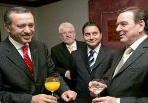Schröder'den Erdoğan'a AB sözü