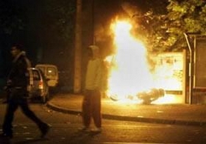 Paris'teki ayaklanma büyüyor
