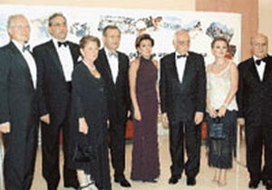 10. yıl balosunda 3.5 trilyon toplandı...