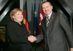 Erdoğan, Merkel'le görüştü