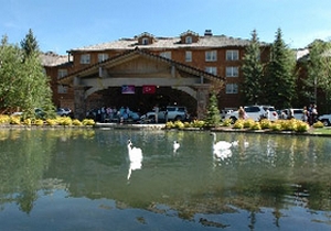 Şimdi de Kazaklar 'otel peşinde'