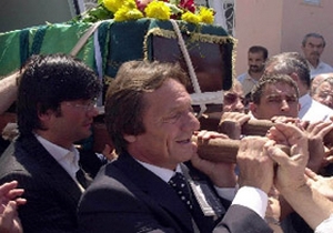 Mehmet Zorlu toprağa verildi