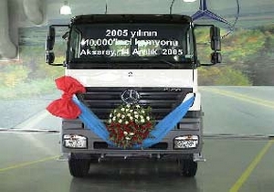Mercedes-Benz Aksaray Kamyon Fabrikası 10 bininci kamyonun teslimatını yaptı