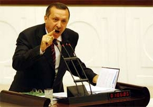 AKP yine farklı önde