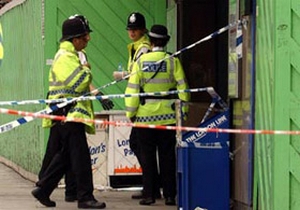 Londra'da 3 Türk gözaltında