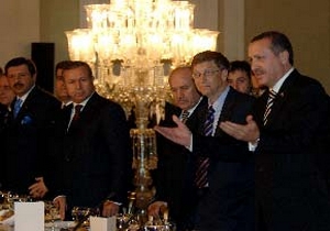 Gates patronlarla buluştu