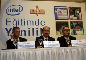 İntel'den eğitime destek