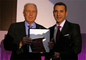 Kablo devine Türk CEO