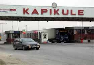 Rüşvetçi polislerin 22'si beraat etti