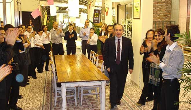 45 yıllık marka 2 günde dağıldı, hacizler başladı