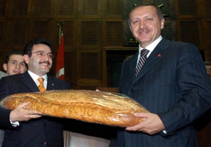 Ekmeğe yapılan zam un fiyatını ikiye katlamış