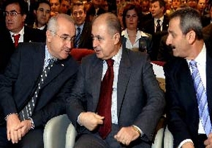 Sezer, ekonomiye dikkat çekti