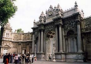 150 yıllık abide; Dolmabahçe Sarayı