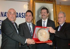 Babacan: "Avrupa Birliği için siyasi ve ekonomik istikrar şart"