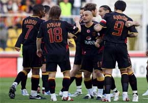 Yeni lider Galatasaray