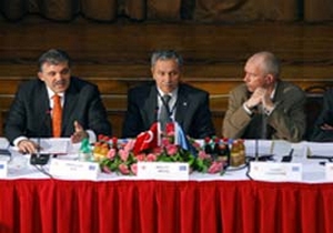 Lagenjik'den Sarıkaya eleştirisi