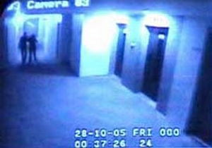 Soyunma kabinine gizli kamera