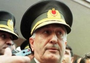 Çevik Bir'in Ceyda Erem'e kıyağı