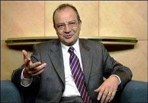 Hazım Ellialtı nerede işe başladı?