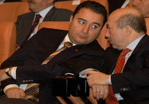 Kamu bankalarının satışında 'orta yol' sonunda bulundu