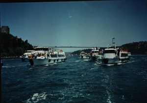 Boğaz köprüsünden atladı, hastanede öldü
