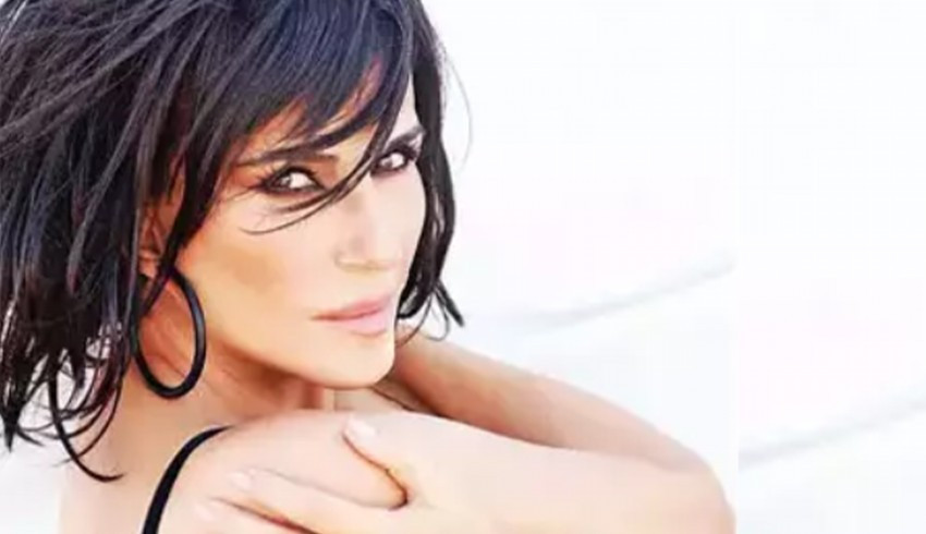 66. yaşı için özel poz verdi