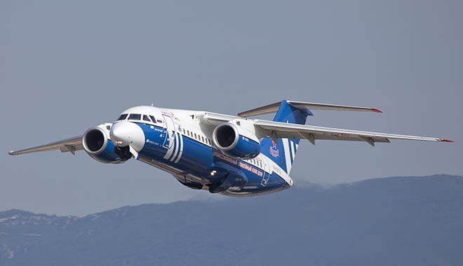 71 kişiyi taşıyan Rus Antonov yolcu uçağı düştü