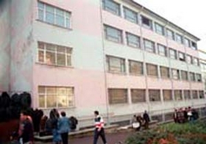 Musalla taşından kalktı satılan ‘ilk’ okulu aldı