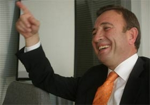 Hangi Fenerli patronun oğlu Galatasaraylı oldu?