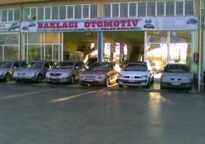 Fatih'teki oto galerilerine mühür