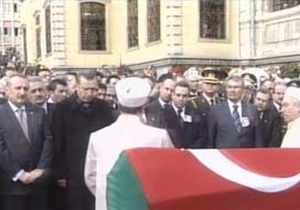 İsmail Cem, son yolculuğuna uğurlandı
