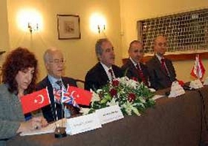 Başesgioğlu, İngiliz iş adamlarına Türkiye'yi anlattı