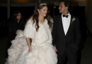 İşte gelin Elizabeth Hurley