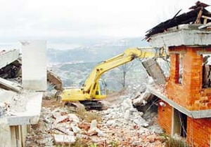 Önce Bakan’ın villası yıkıldı