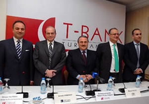 Hariri aldı notu yükseldi