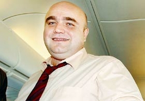 İki tane Armani Otel yapacak