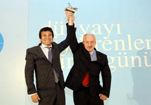 Dünyayı giydirenlere ödül