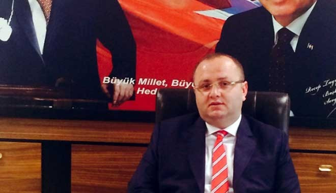 AKP'li eski yönetici çete liderliği suçlamasıyla gözaltında