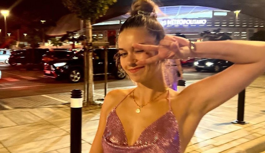 Afra Saraçoğlu’nun Madrid tatiline 700 bin beğeni