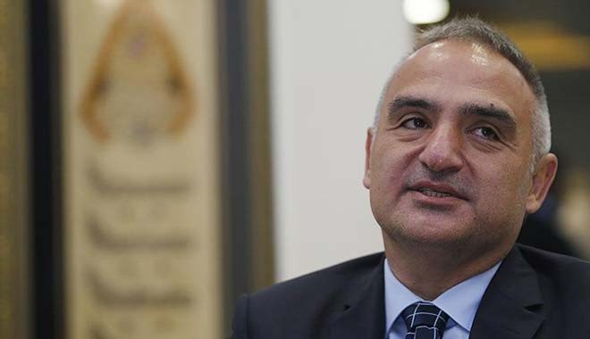 Ak Partili Turizm Bakanı Sözcü Gazetesi'ni reklama boğdu