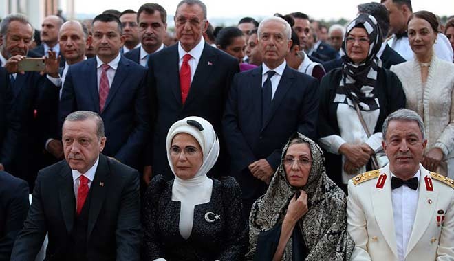 Akar ilk kez konuştu: “Dur, yavaş, bu kadar da ileri gitme”
