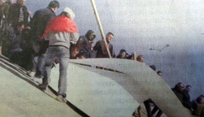 Arnavutluk’ta dev Türk bayrağı gerilimi!